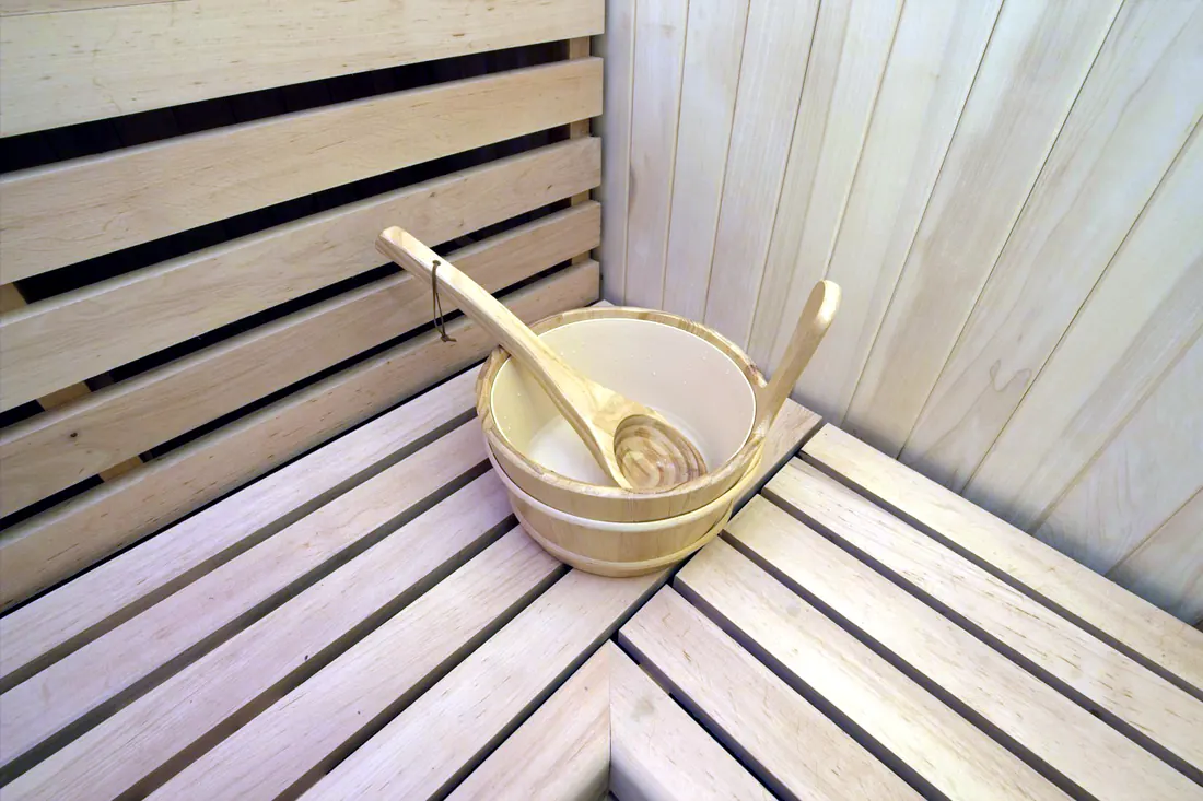 Finská sauna se světlým obkladem